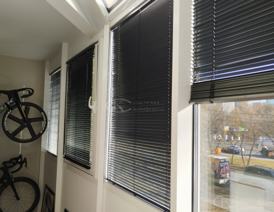 Горизонтальные жалюзи на пластиковые окна