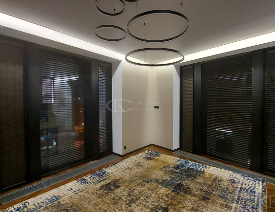 Горизонтальные жалюзи на пластиковые окна