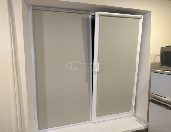 Портфолио Ролл шторы на пластиковые окна