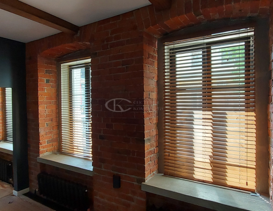 Горизонтальные жалюзи на пластиковые окна